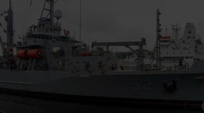 US Navy trying to pull crashed aircraft from bottom of South China Sea US Navy trying to pull crashed aircraft from bottom of South China Sea