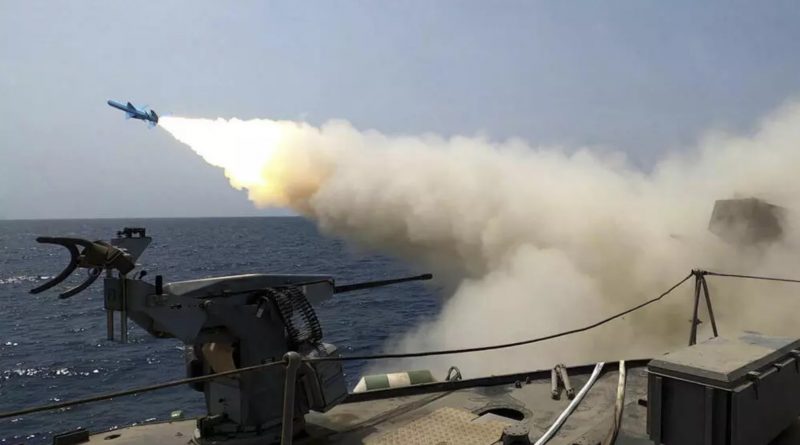 (Tiếng Việt) Xung đột Mỹ-Israel và Iran : Các vương quốc vùng Vịnh rơi vào thế trên đe dưới búa