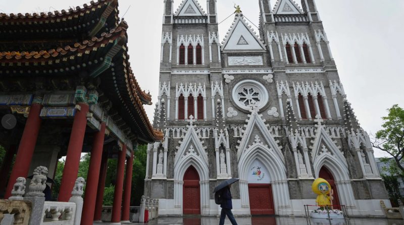 China raises pressure on underground Catholics to join official church, Human Rights Watch finds