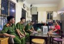 (Tiếng Việt) Dư luận ‘bất mãn’ vụ buộc khai báo người thân, bạn bè đến nhà ở qua đêm